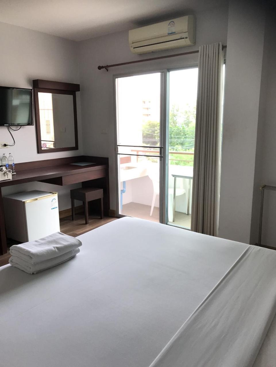 Sunshine Inn HHQ